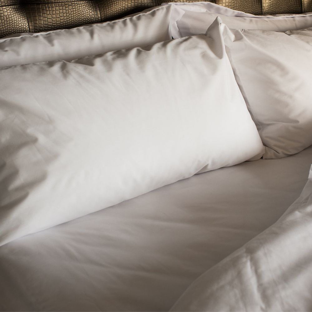 Hotel Bed overhead Sateen T300 Cotton American Boutique
